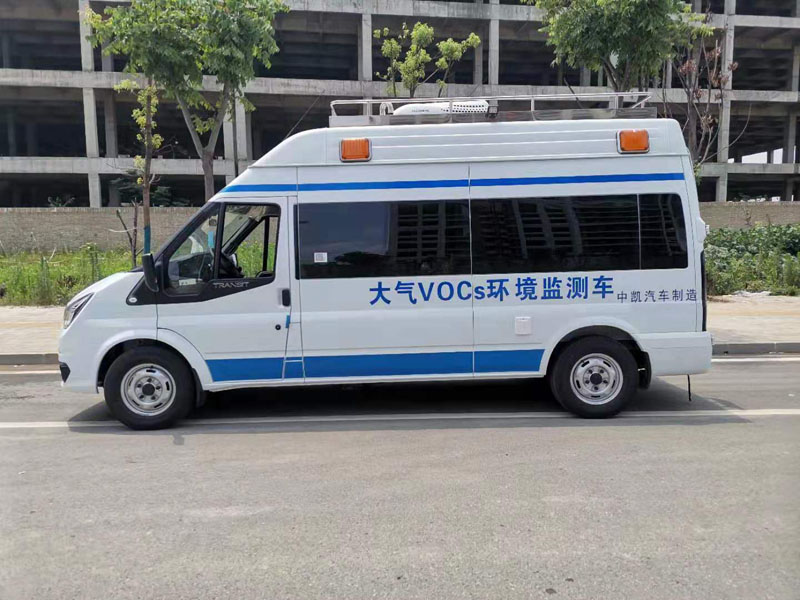 福特V348大氣環(huán)境監(jiān)測(cè)車(chē)