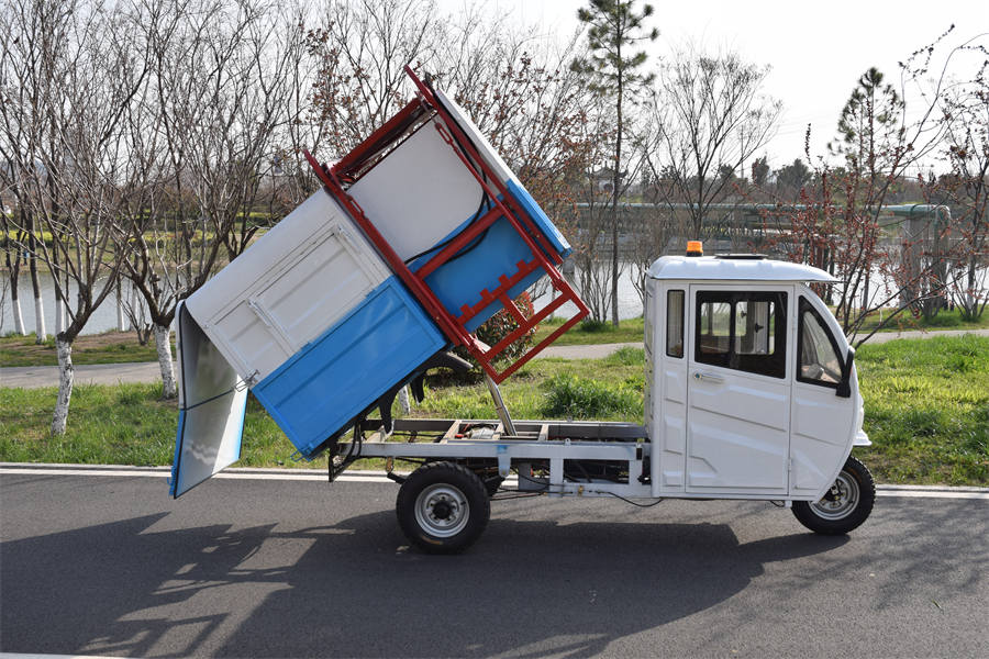 2.5方三輪純電動掛桶垃圾車