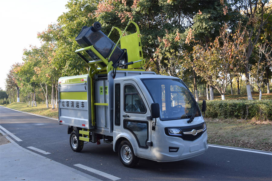 5方四輪純電動掛桶垃圾車